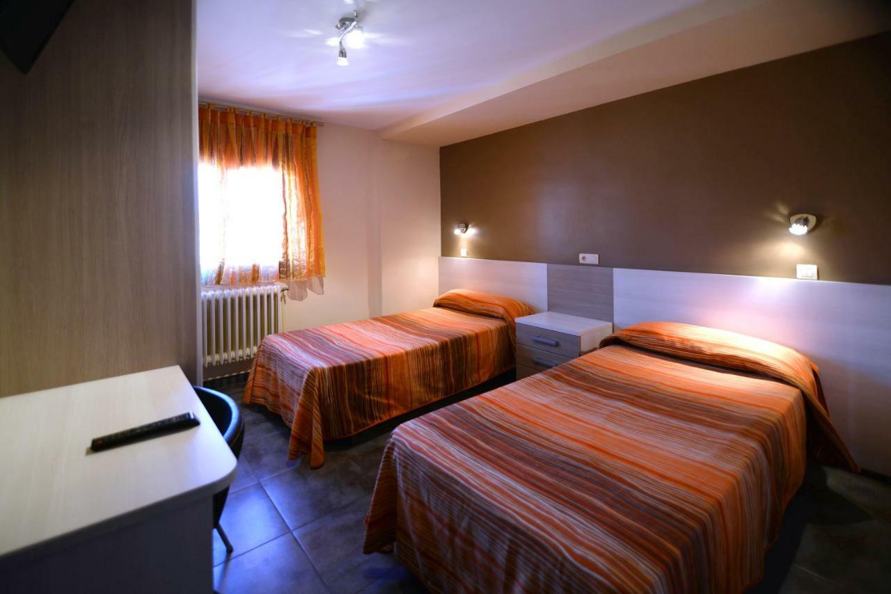 Hostal Palacete De Los Arcedianos Tarazona Extérieur photo